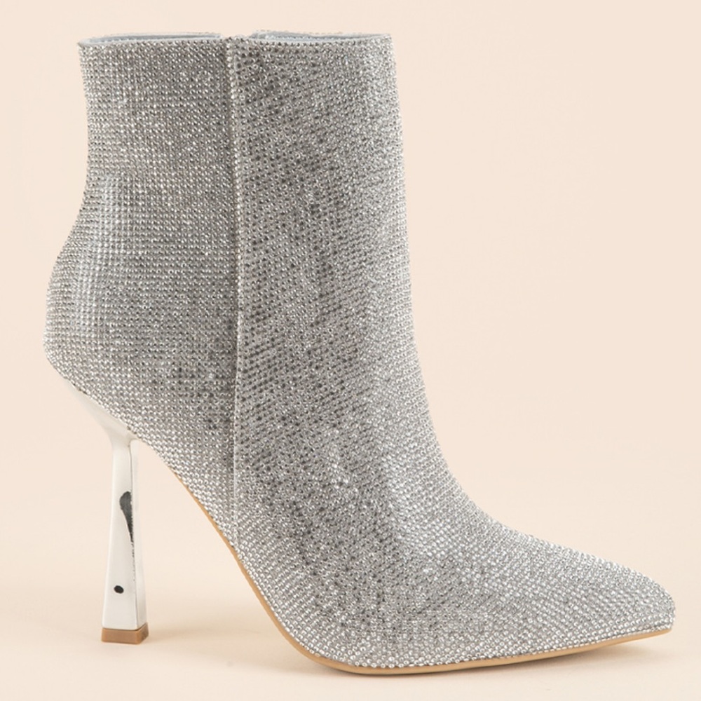 ✨🪩New Steve Madden Rhinestone Stiletto Booties✨🪩 - Picture 5 of 10